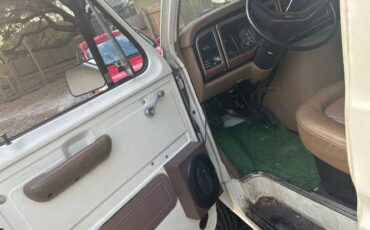 Ford-Econoline-1986-White-4