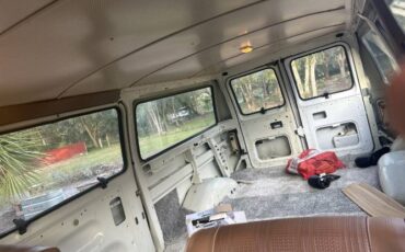 Ford-Econoline-1986-White-5