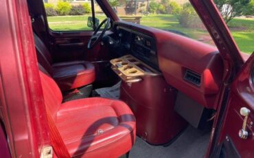 Ford-Econoline-1987-Red-1