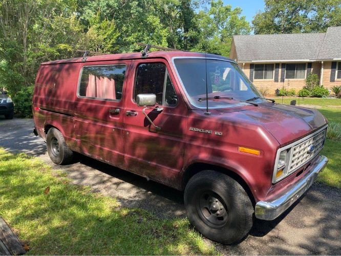 Ford-Econoline-1987-Red-7