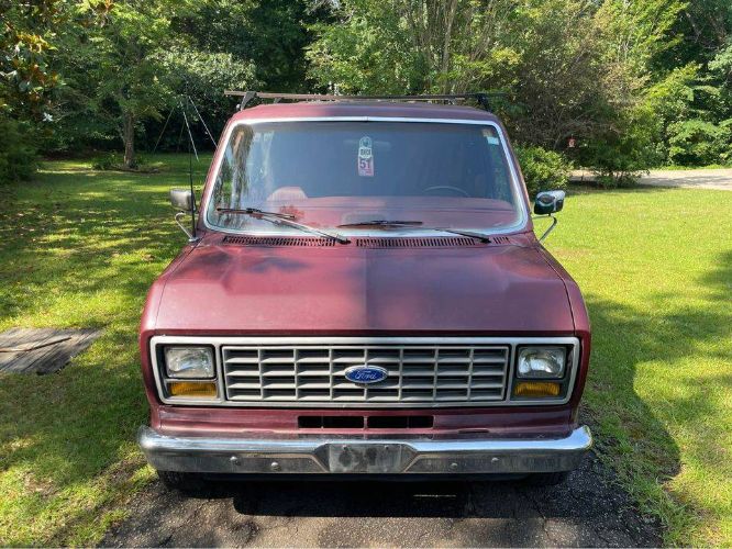 Ford-Econoline-1987-Red-8