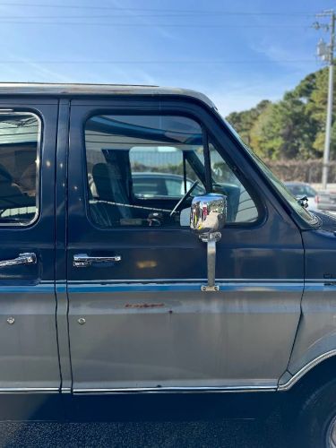 Ford-Econoline-1989-10