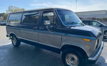 Ford-Econoline-1989-11