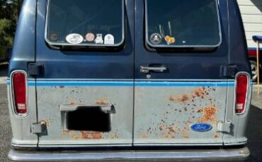 Ford-Econoline-1989-14