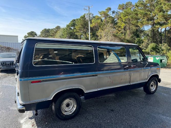 Ford-Econoline-1989-9