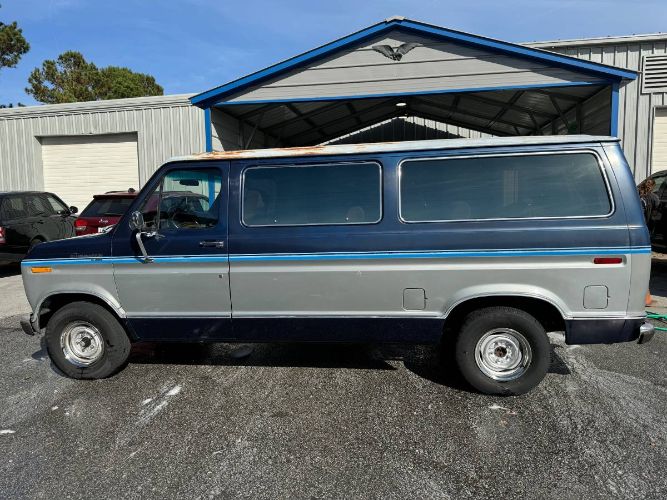 Ford-Econoline-1989