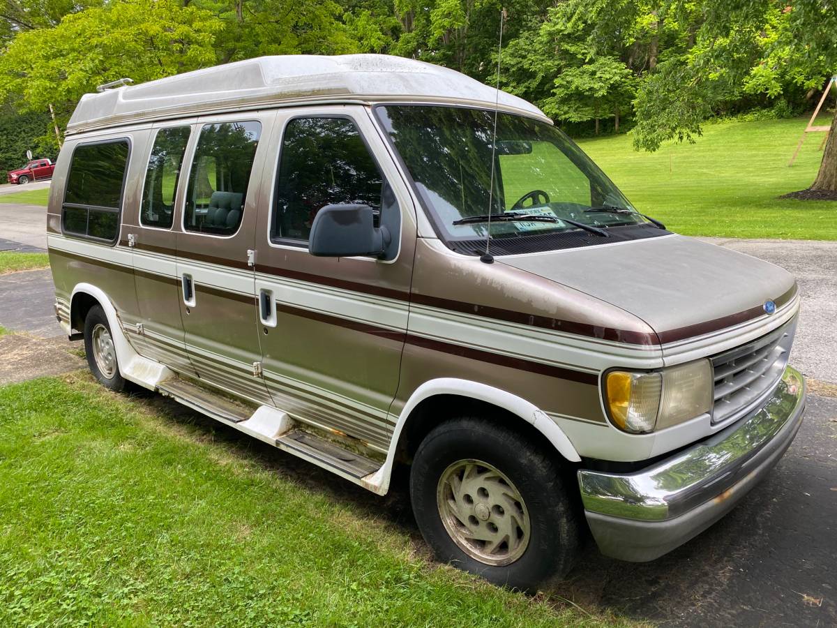 Ford-Econoline-1992-brown-2