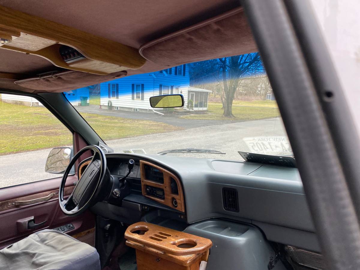 Ford-Econoline-1992-brown-9