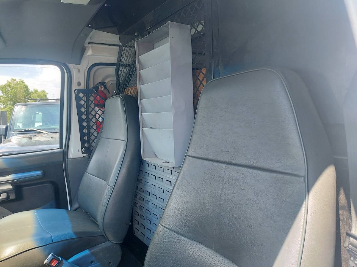 Ford-Econoline-e350-1994-white-8