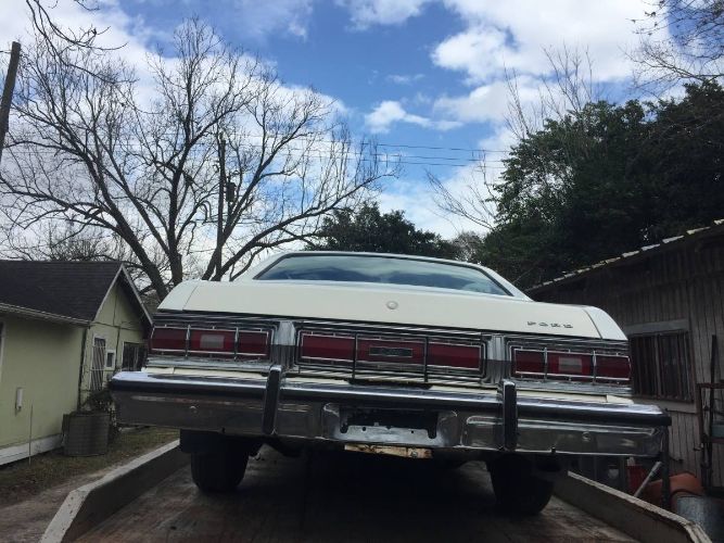 Ford-Elite-1975-White-11
