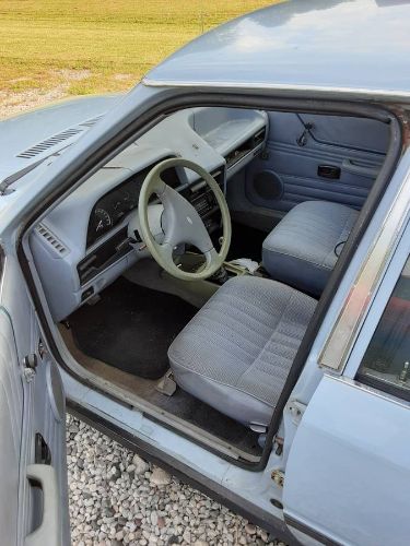 Ford-Escort-1984-Blue-4