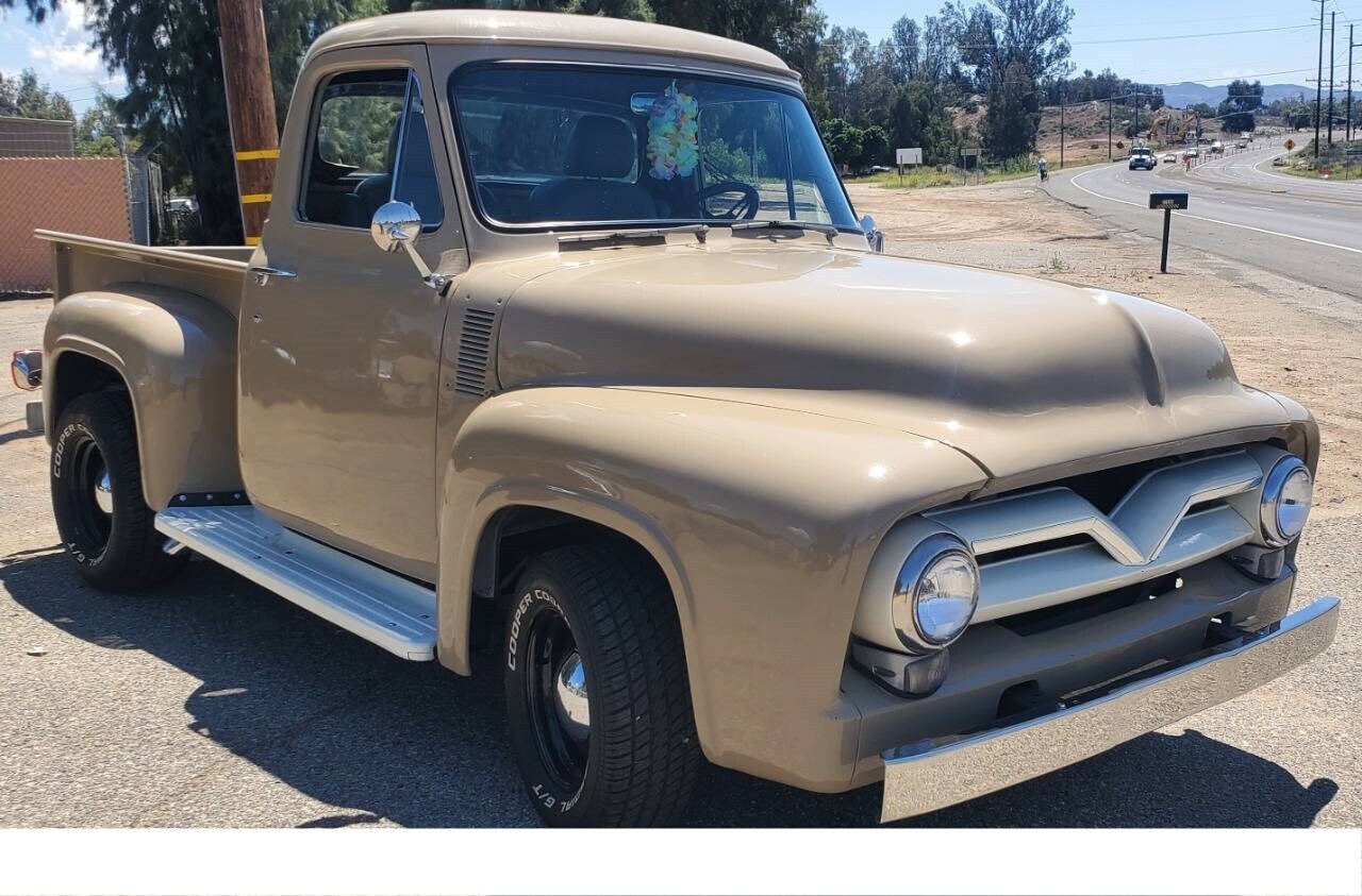 Ford F-100 1953 Pickup Truck