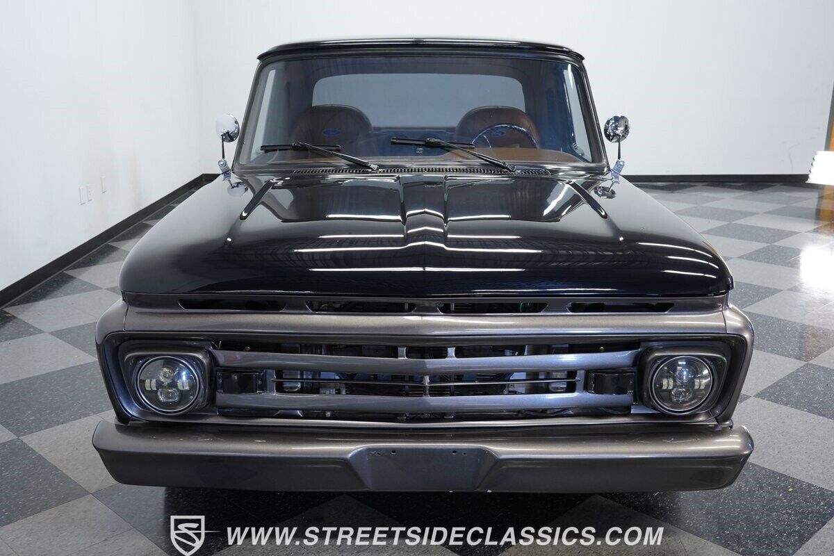 Ford-F-100-1965-Pickup-Truck-15
