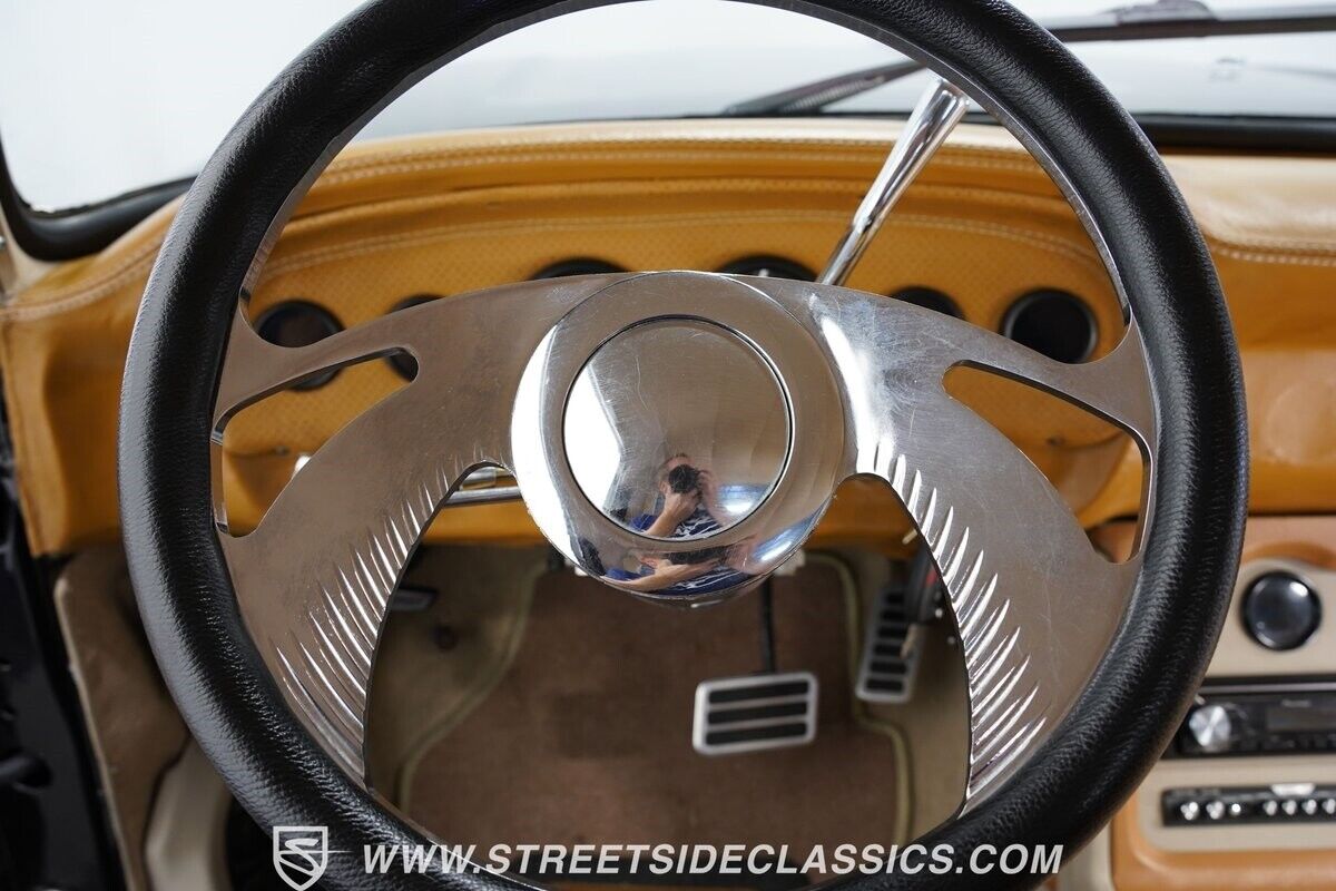 Ford-F-100-1965-Pickup-Truck-35