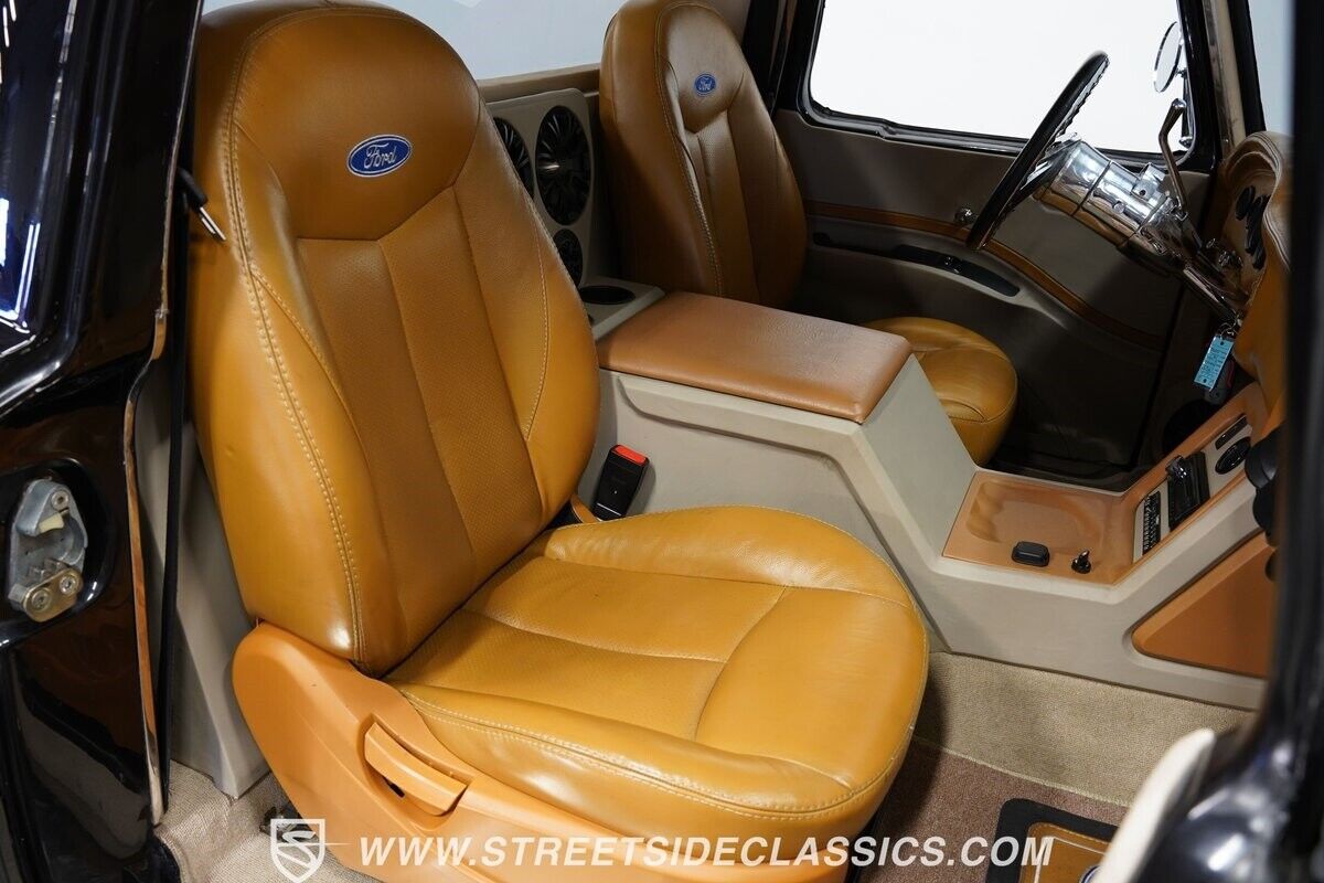 Ford-F-100-1965-Pickup-Truck-39