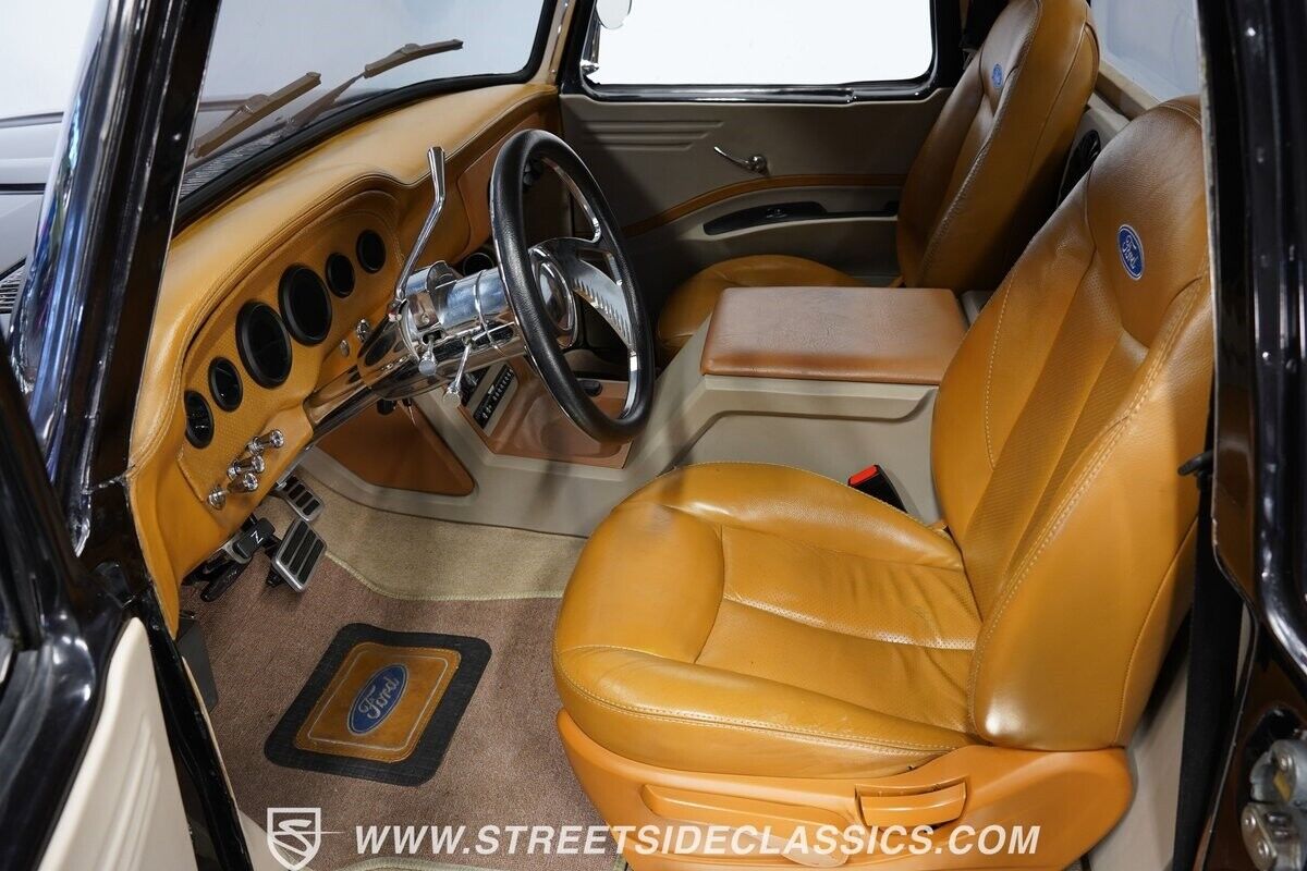 Ford-F-100-1965-Pickup-Truck-4