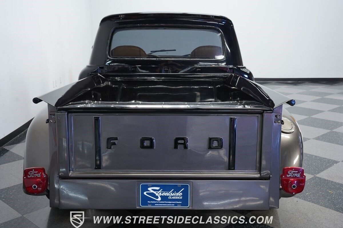 Ford-F-100-1965-Pickup-Truck-8