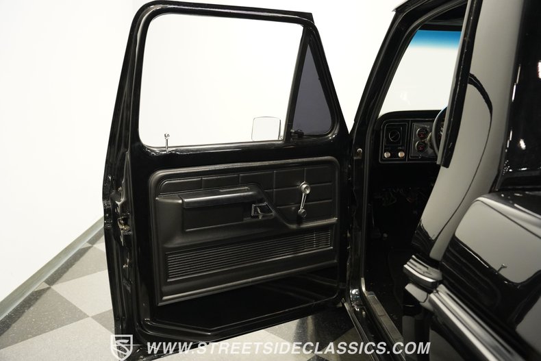 Ford-F-100-1975-Black-Black-37