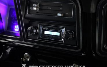 Ford-F-100-1975-Pickup-Truck-37