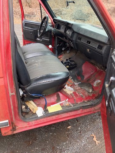 Ford-F-100-1980-Red-3