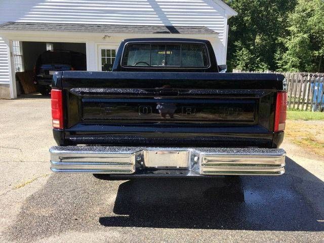 Ford-F-100-1985-Black-2
