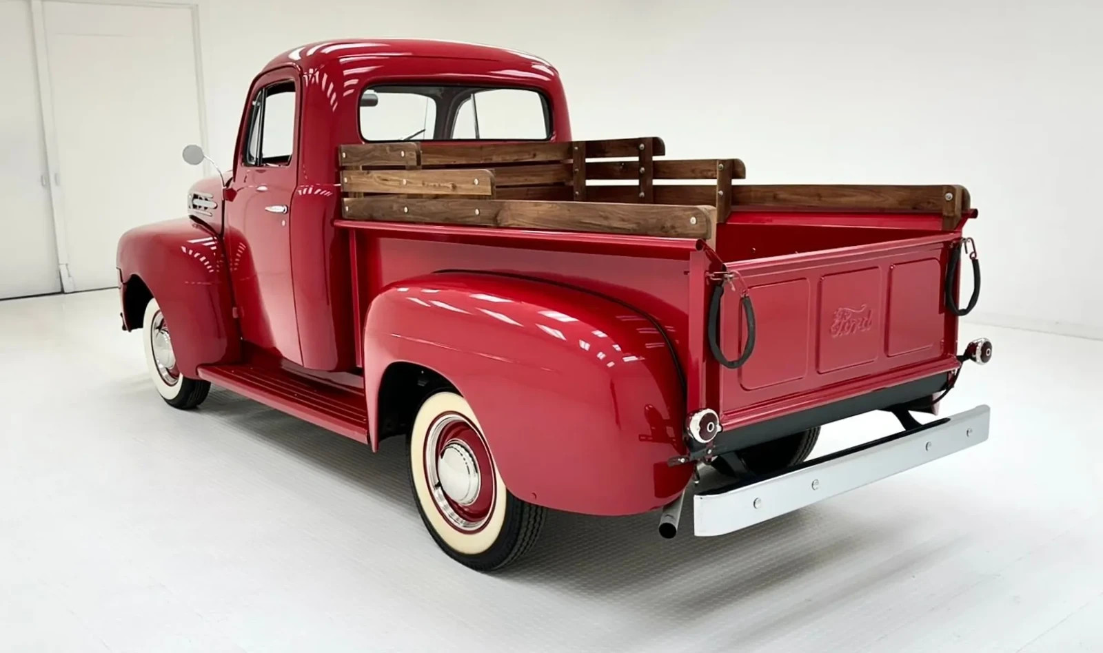 Ford-F-150-1952-Standard-Cab-Pickup-2