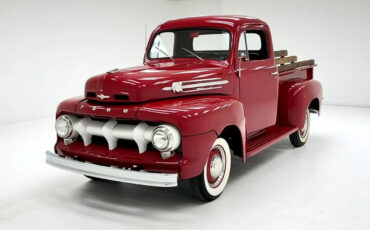 Ford-F-150-1952-Standard-Cab-Pickup