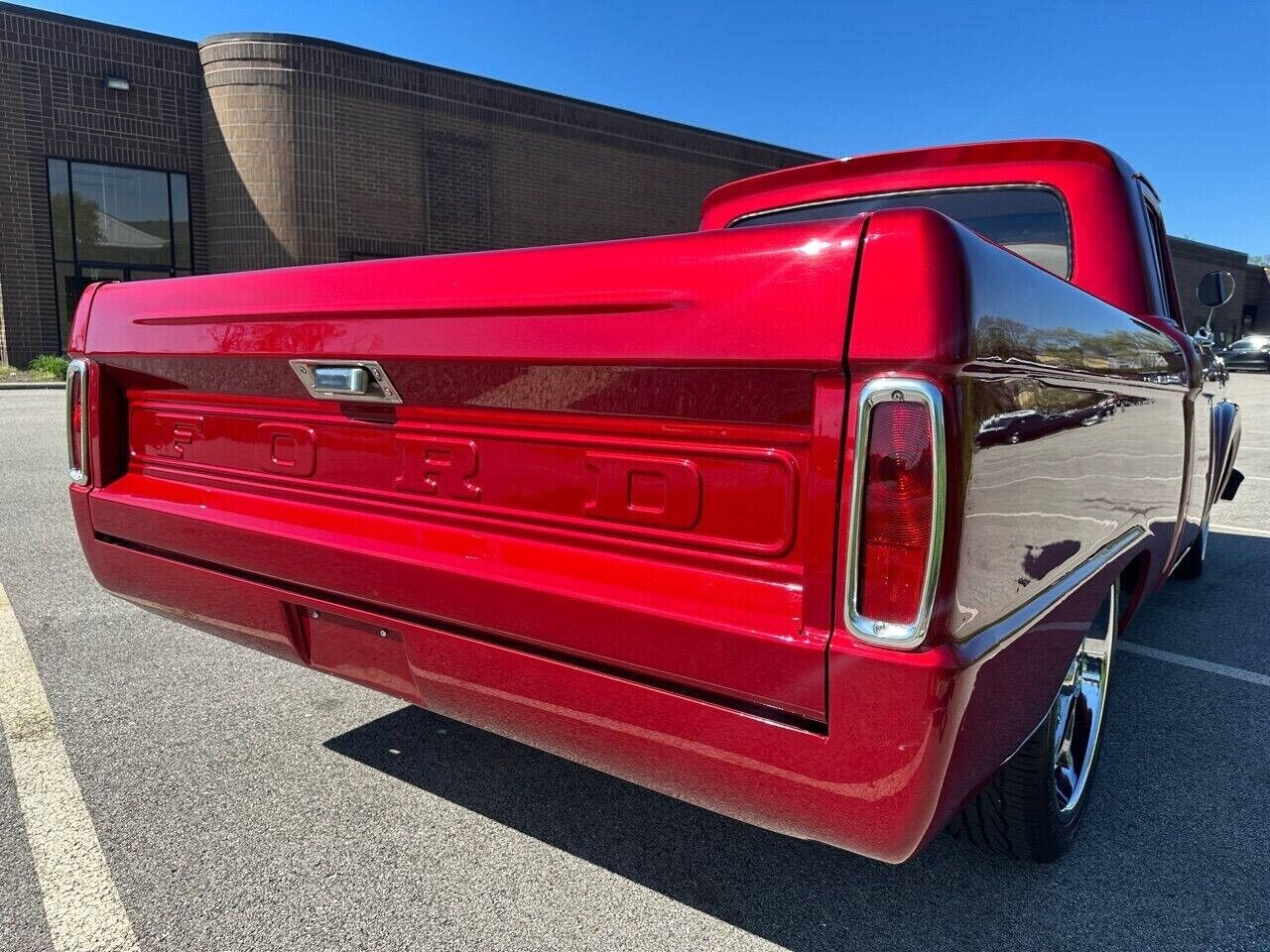 Ford-F-150-1963-Pickup-Truck-10