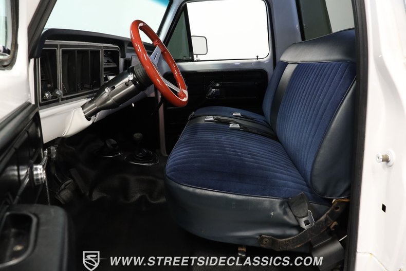 Ford-F-150-1976-Light-Blue-Blue-37