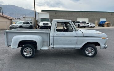 Ford-F-150-1976-Standard-Cab-Pickup