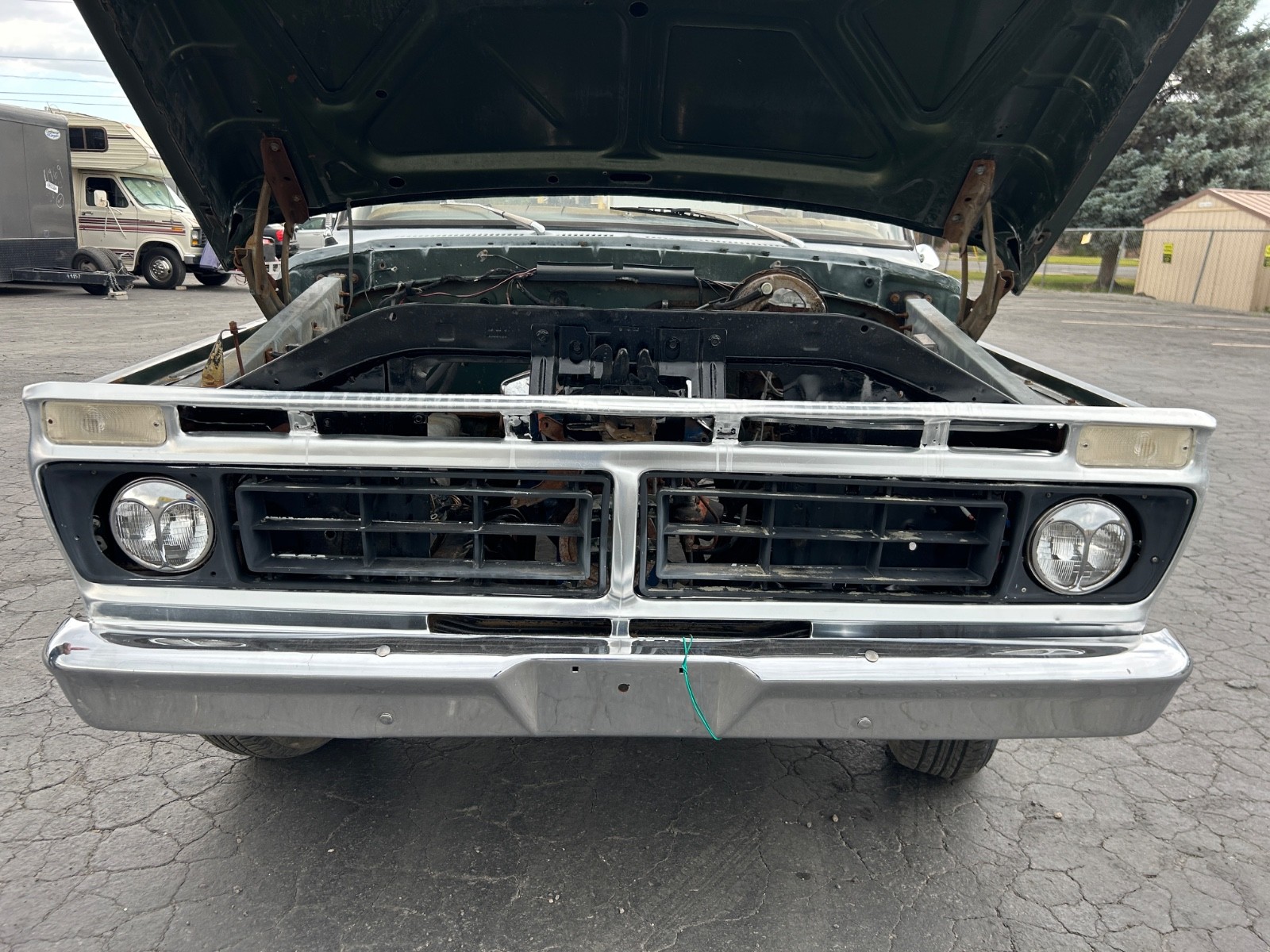 Ford-F-150-1976-Standard-Cab-Pickup-9