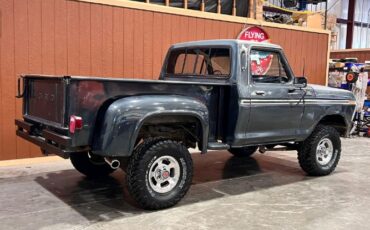 Ford-F-150-1977-31