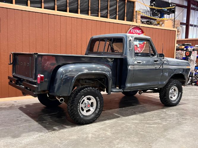 Ford-F-150-1977-31