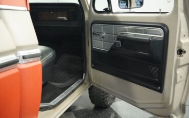 Ford-F-150-1978-Orange-Black-3
