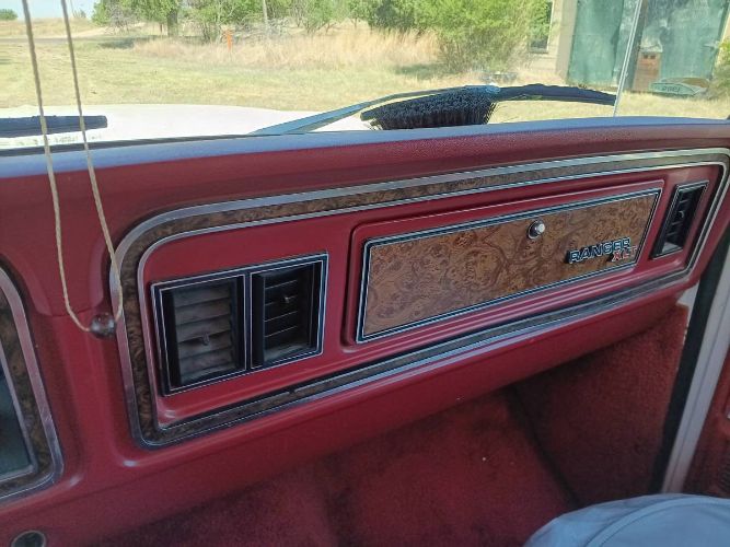 Ford-F-150-1978-White-13