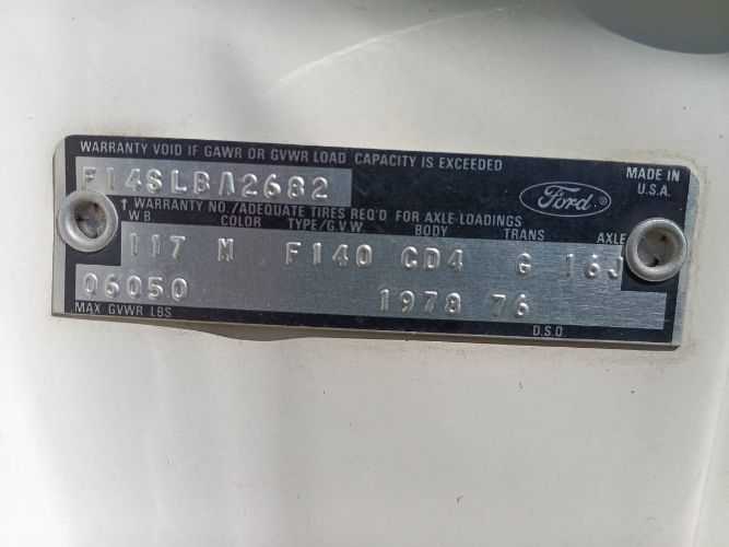 Ford-F-150-1978-White-3