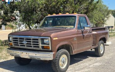 Ford-F-150-1983-Standard-Cab-Pickup-1
