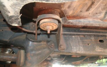 Ford-F-150-1985-Standard-Cab-Pickup-19