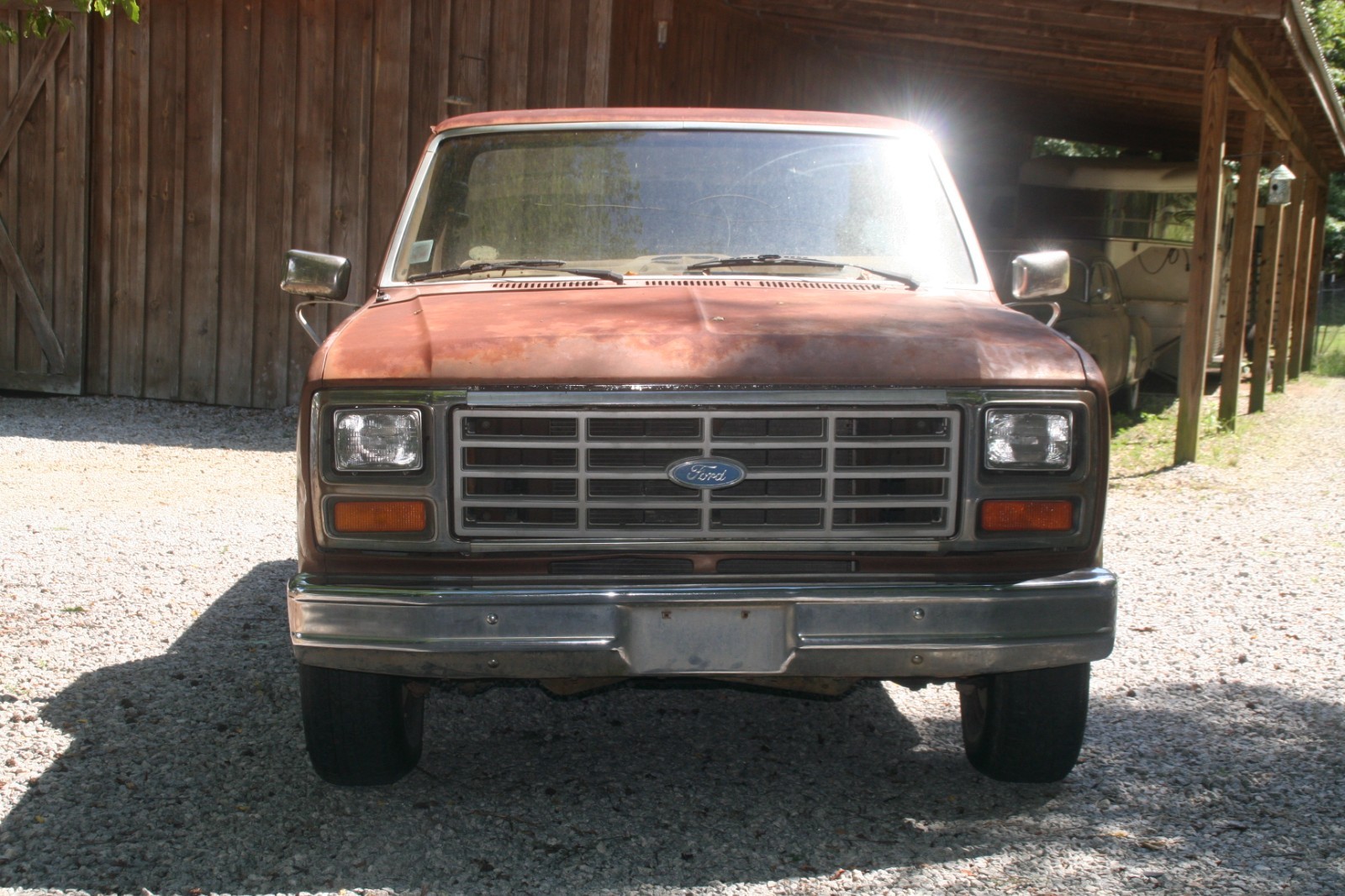 Ford-F-150-1985-Standard-Cab-Pickup-2