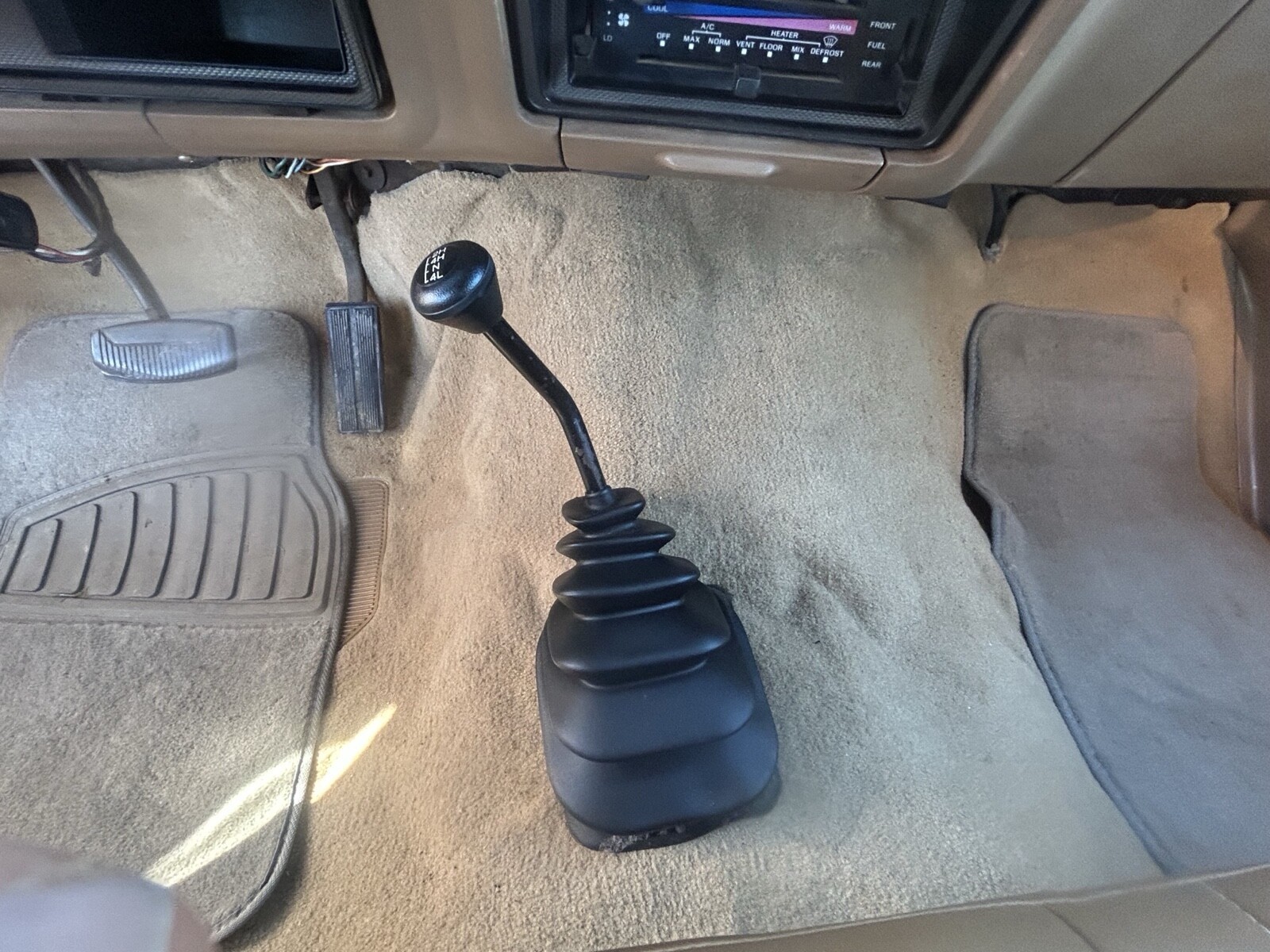 Ford-F-150-1986-36