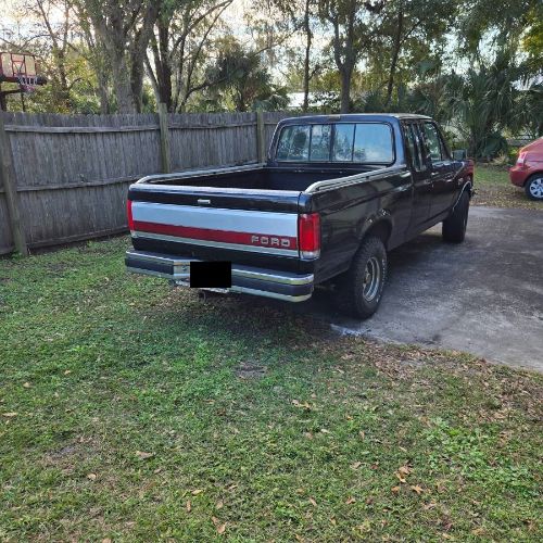Ford-F-150-1988-Black-1
