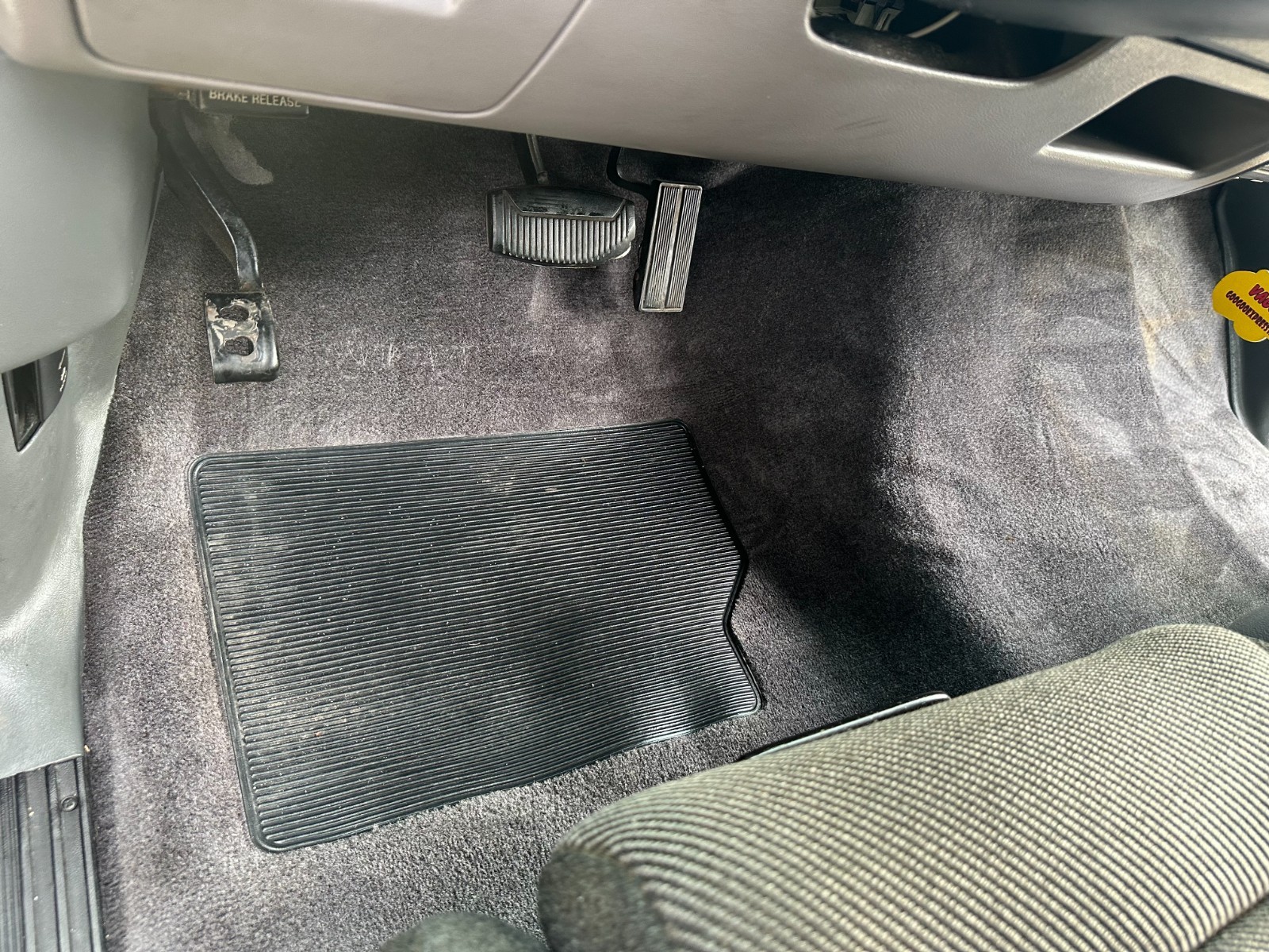 Ford-F-150-1993-Standard-Cab-Pickup-24