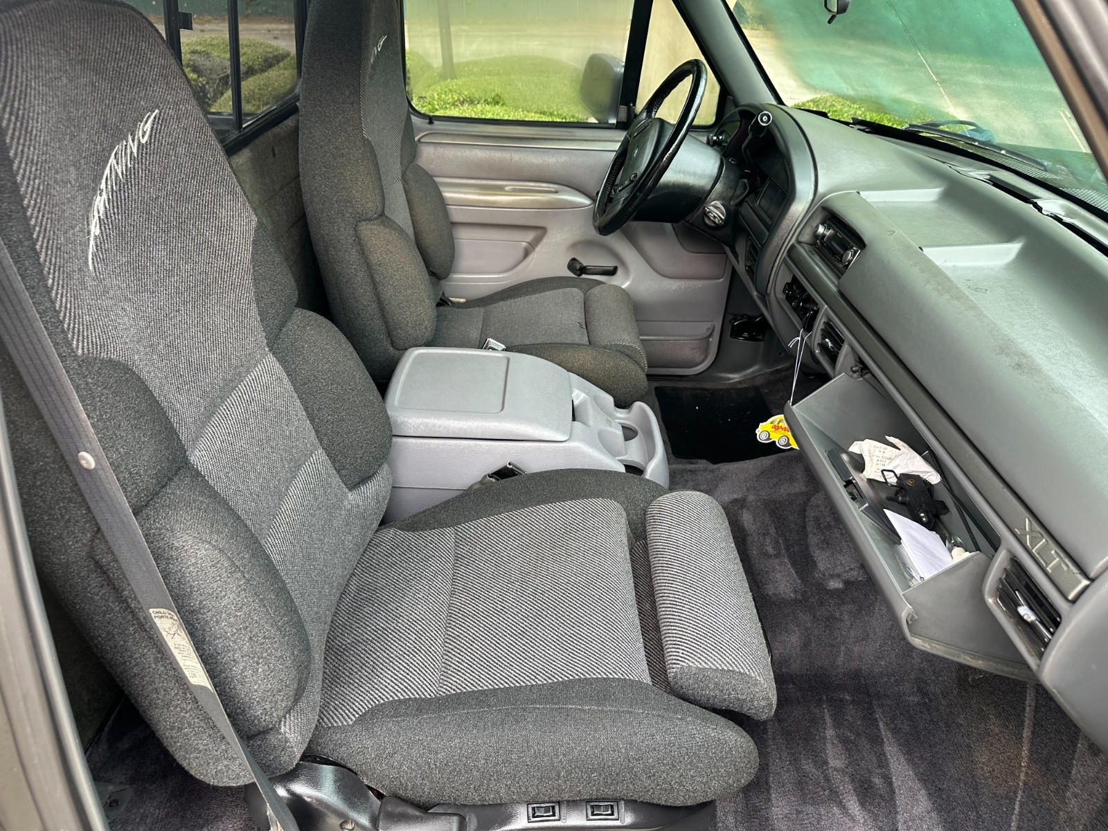 Ford-F-150-1993-Standard-Cab-Pickup-25