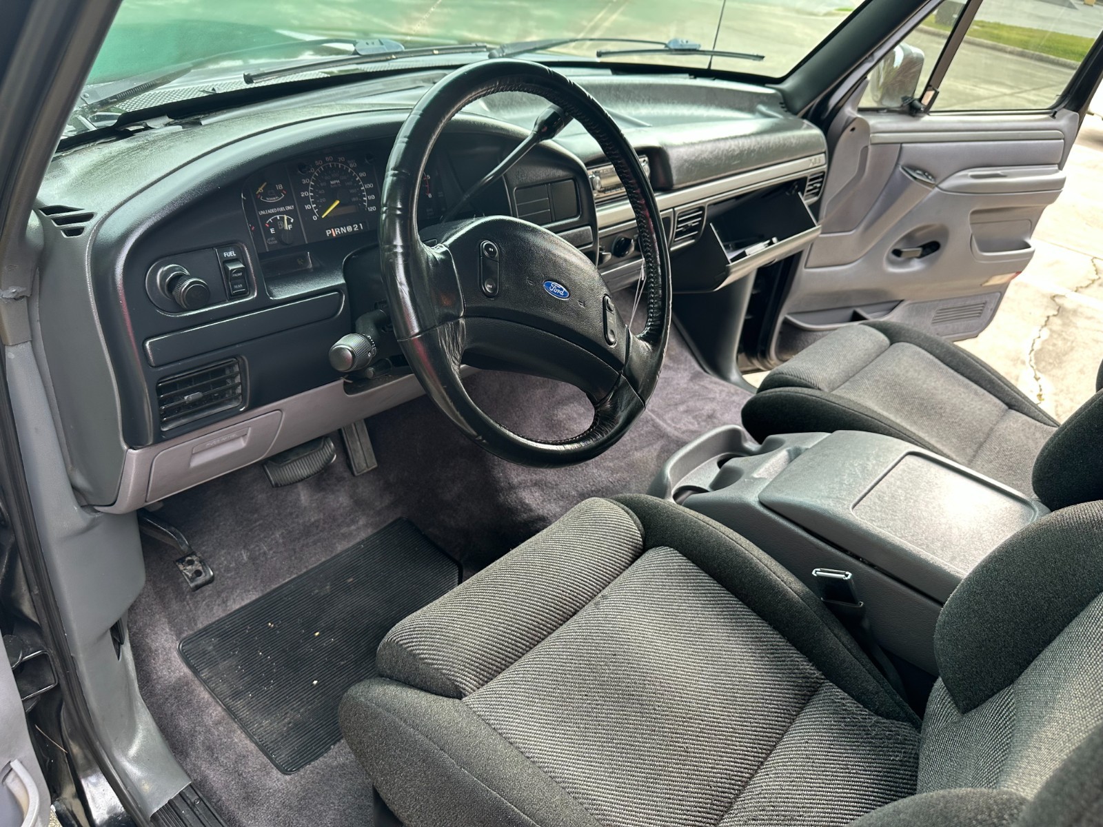 Ford-F-150-1993-Standard-Cab-Pickup-28