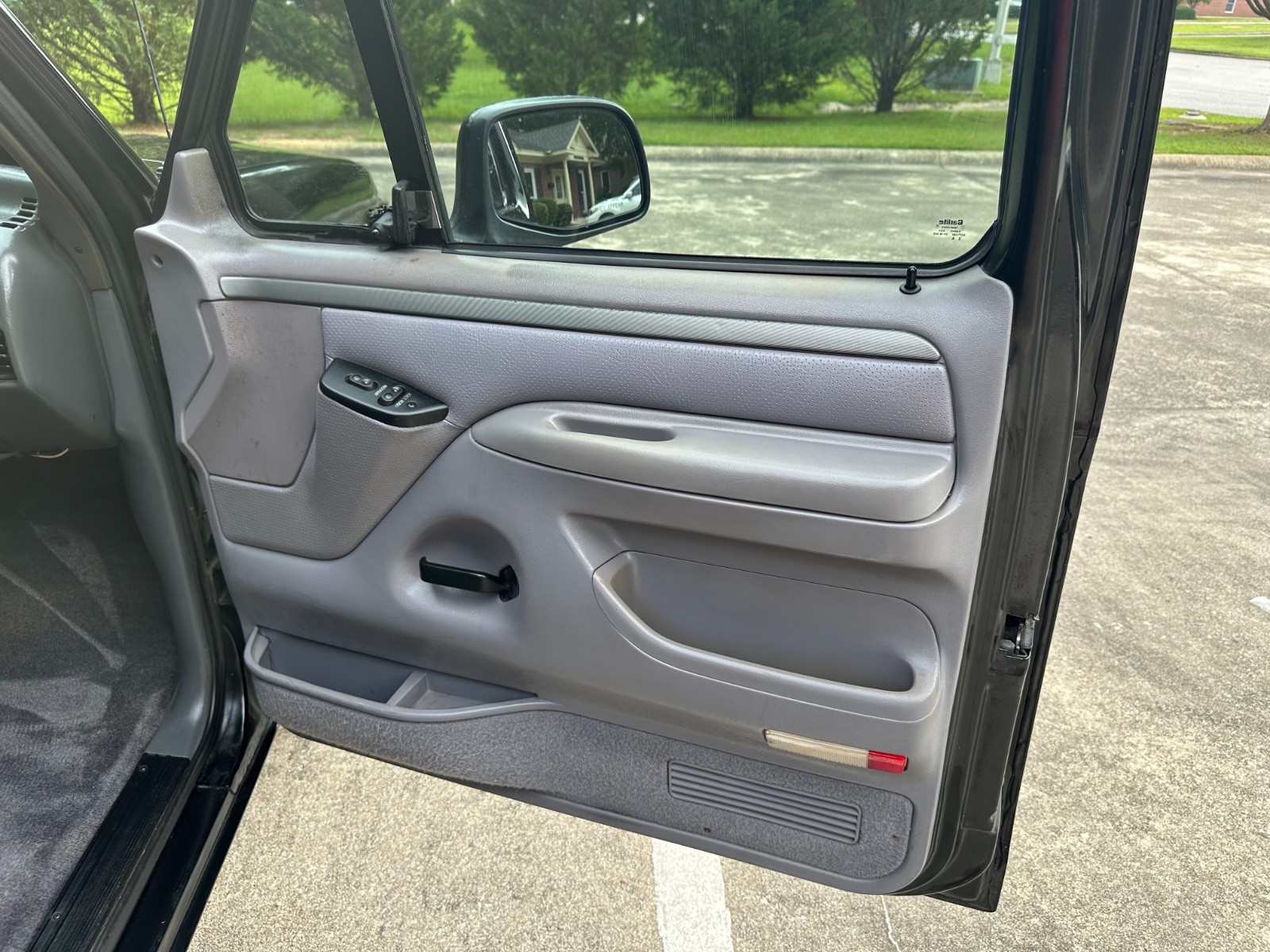Ford-F-150-1993-Standard-Cab-Pickup-31