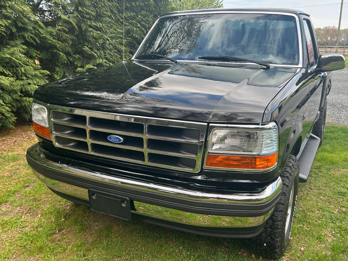 Ford-F-150-1993-black-1
