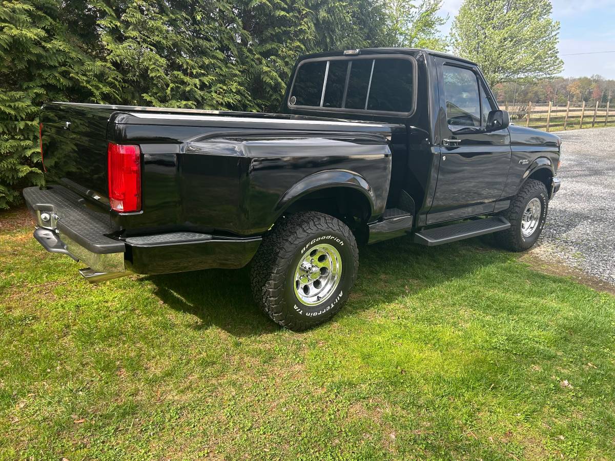 Ford-F-150-1993-black-2