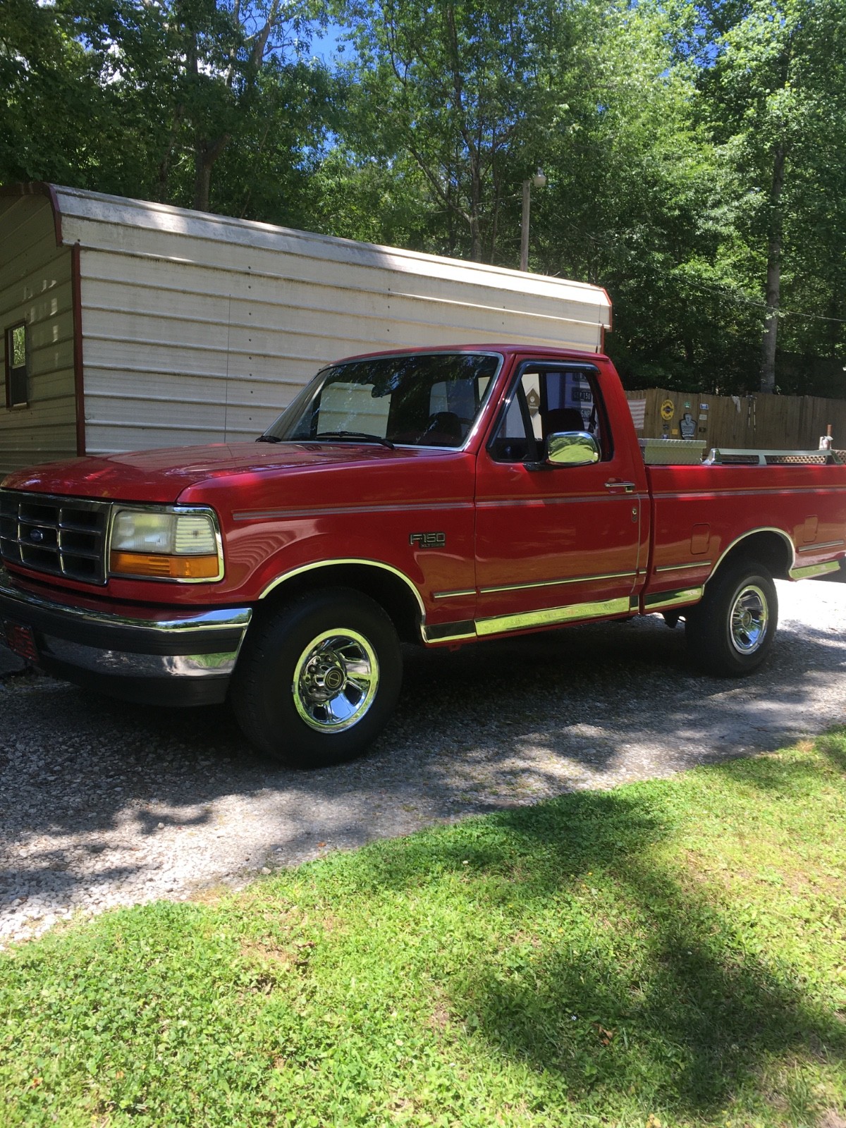 Ford-F-150-1995-Standard-Cab-Pickup-1