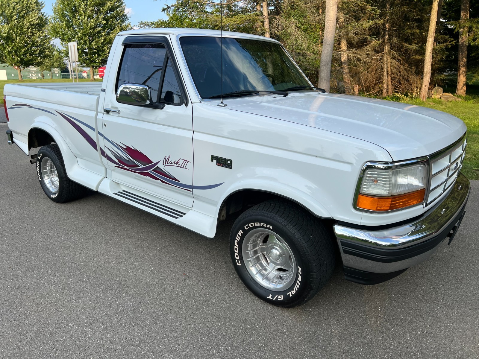 Ford-F-150-1995-Standard-Cab-Pickup-1