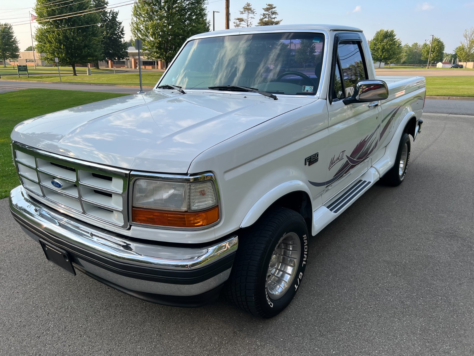 Ford-F-150-1995-Standard-Cab-Pickup-2